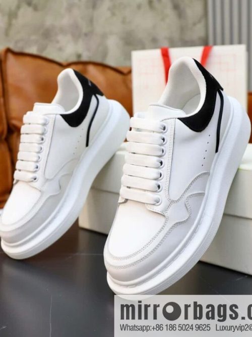 🐰🐰Alexander mcqueen/McQueen, couple 👫 classic star explosion versatile white shoes, original outsole
