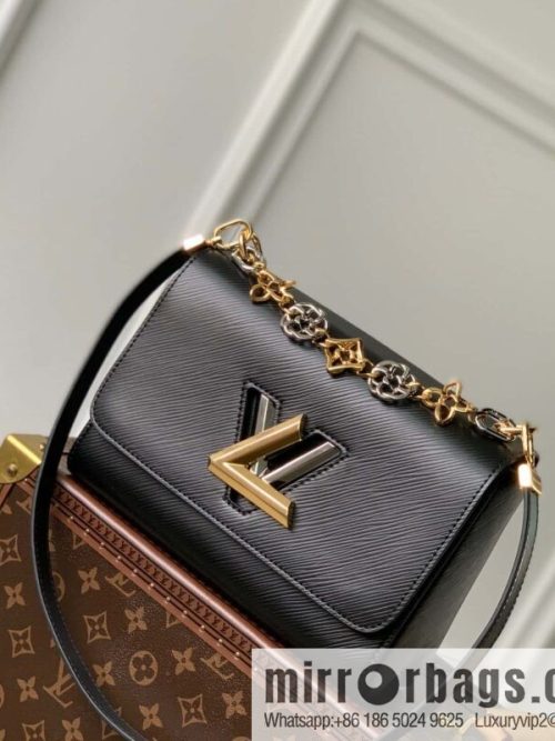M22773 TWIST medium handbag