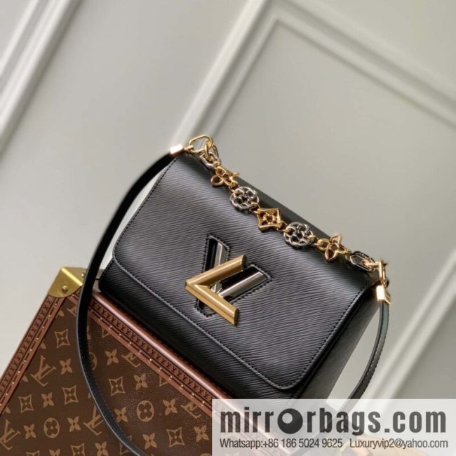 M22774 TWIST medium handbag
