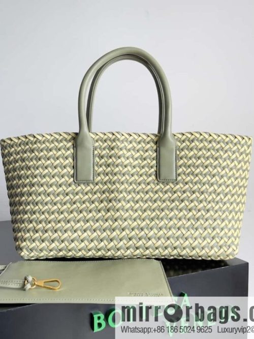 B new Cabat medium shopping bag model number: 755336