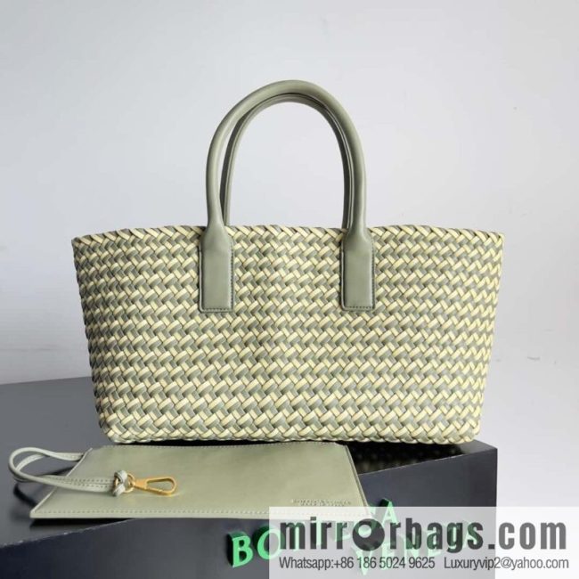 B new Cabat medium shopping bag model number: 755336