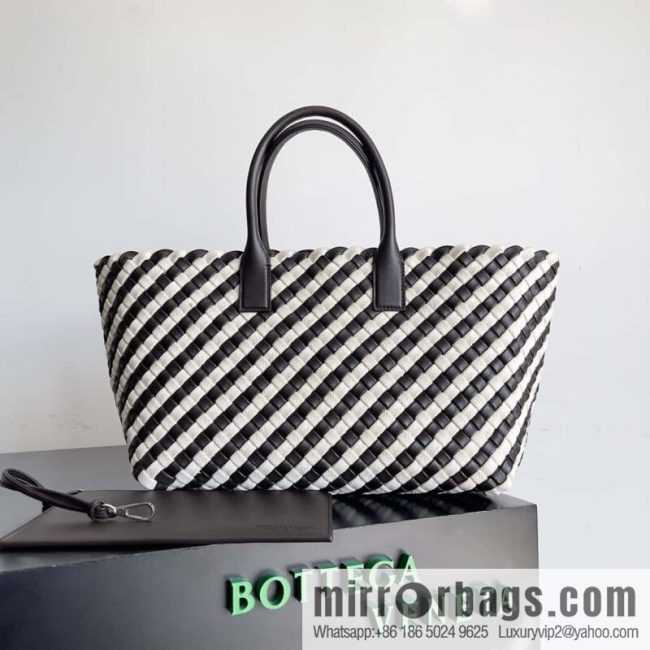 B new Cabat medium shopping bag model number: 755154