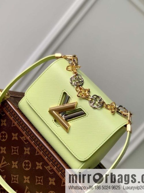 M22768 TWIST Small Handbag