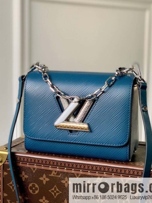 M21033 TWIST Small Handbag