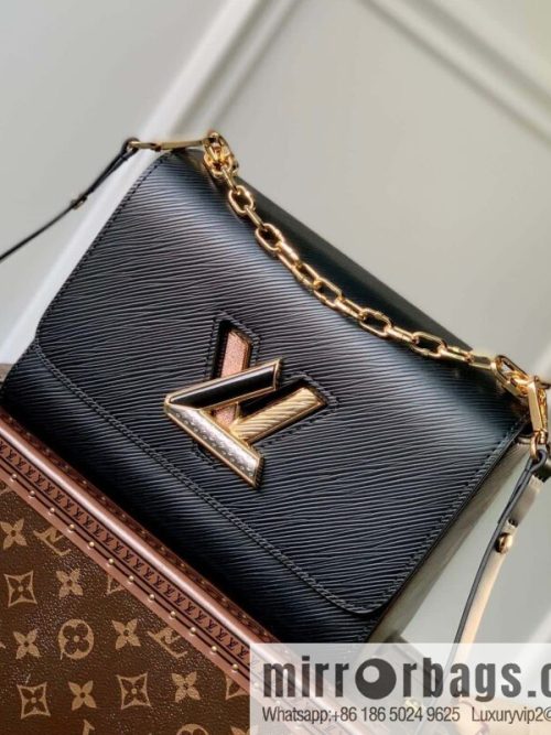 M21031 TWIST medium handbag