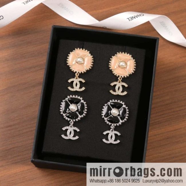 ☀️New ☑️ chanel c2 double c drop oil camellia stud earrings ☀️