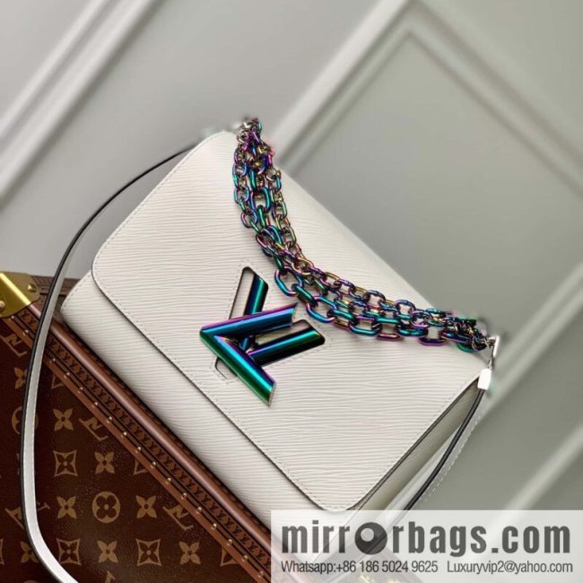 M22029 TWIST Medium Handbag M22029 White (50282 White Color Chain)