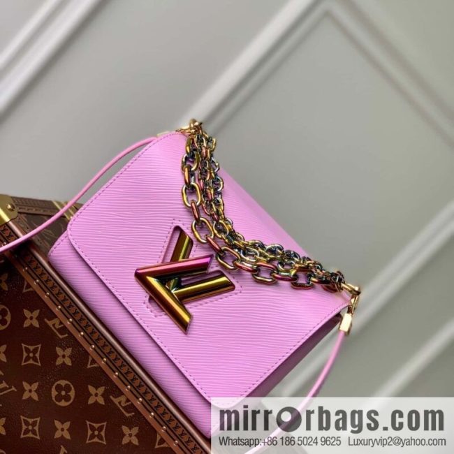 M22098 TWIST Small Handbag M22098 Purple Rose Red (50332 Rose Red Color Chain)