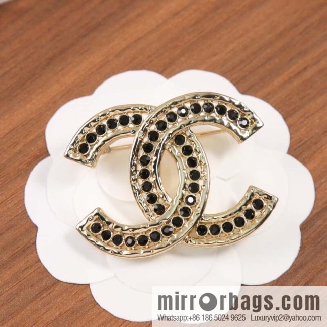 ☀️New ☑️ Chanel Double C Black Diamond Brooch ☀️