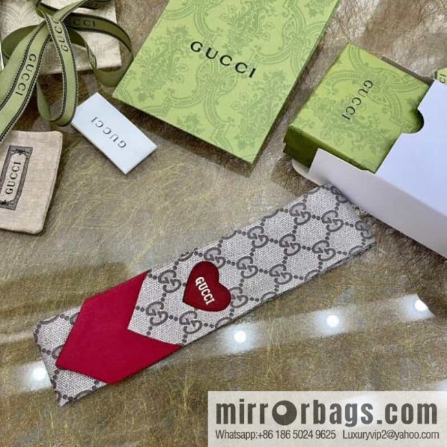 GUCCI Gucci 100% silk Valentine\'s Day limited edition love ribbon