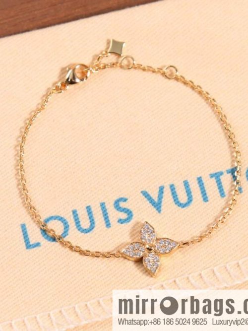 ☀Louis Vuitton Blossom Collection, Four Leaf Clover Bracelet ☀