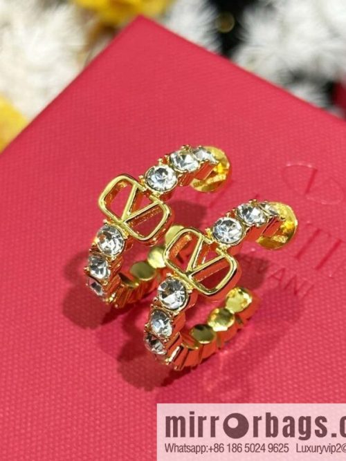 ❗️New ❗️ New ☑️ Valentino semi-round gold full diamond stud earrings