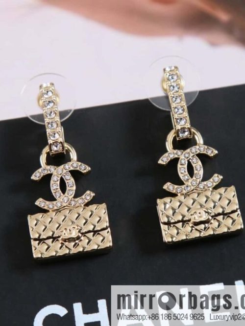 ❗️New ❗️ Chanel stud earrings, new ☑️ Chanel c2 double c bag stud earrings