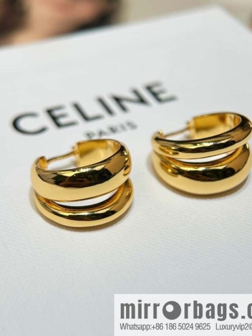☀️New ☑️ Celine simple style gold stud earrings ☀️