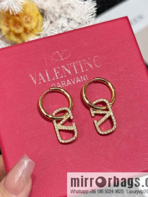 ❗️New ❗️ New ☑️ Valentino gold full diamond stud earrings