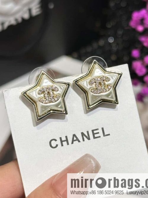 ☀️New ☑️ Chanel double C pentagram ⭐ star stud earrings ☀️