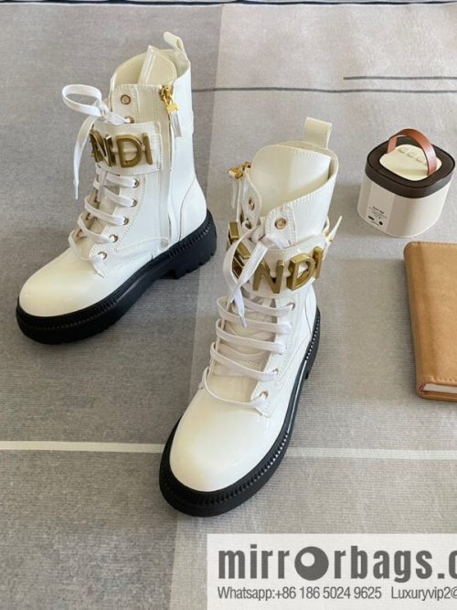 🐰🐰FENDI Fendi 2023 Fendi Graphy series autumn and winter catwalk Martin boots Xiaohongshu recommends autumn and winter Martin boots