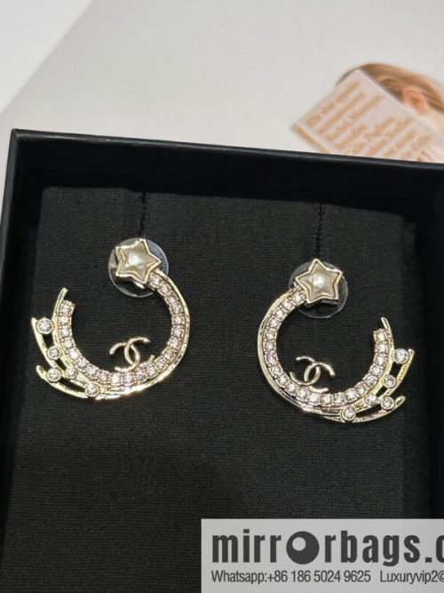 ☀️New ☑️ Chanel double C pentagram ⭐ star stud earrings ☀️