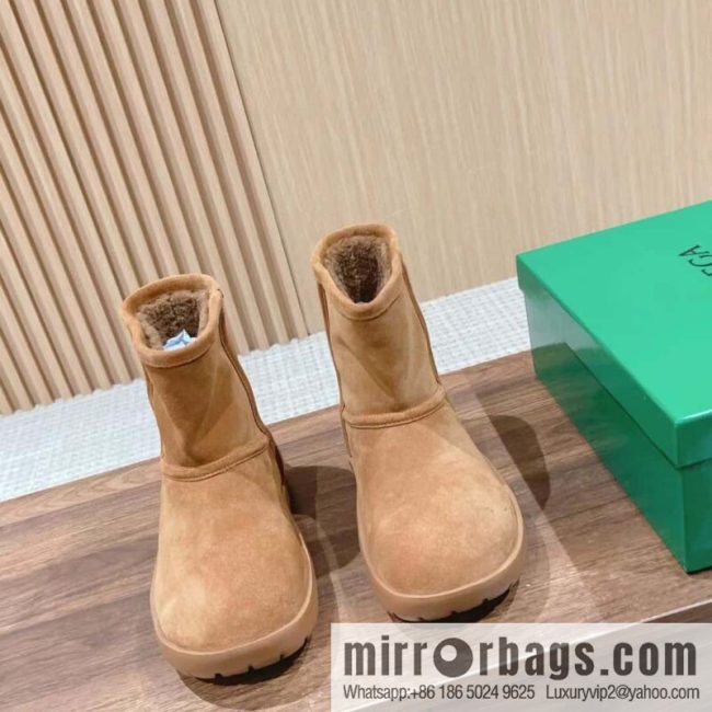 🐰🐰𝐁𝐨𝐭𝐭𝐞𝐠𝐚 𝐕𝐞𝐧𝐞𝐭𝐚 BV autumn and winter new round head simple snow boots fluffy short boots