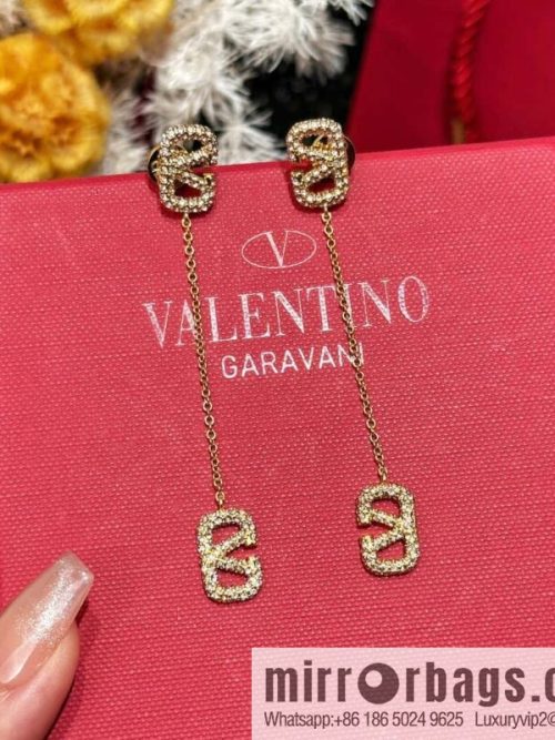 ❗️New ❗️ New ☑️ Valentino gold full diamond stud earrings