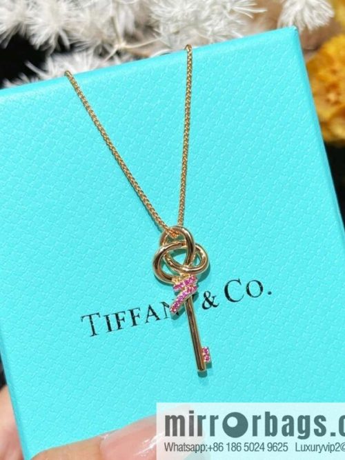 ❗️New ❗️ New ☑️ TIFFANY & Co. Woven Pink Diamond Key Necklace