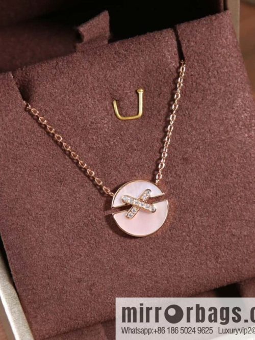 Shangmei Paris Jeux de Liens Harmony Edge • Lifetime Series Round • Edge, Chalcedony, White Fritillary Necklace