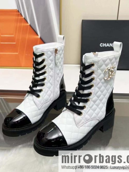 🐰🐰 \"CHANEL\" Chanel\'s latest Martin boot series, the top-level show series