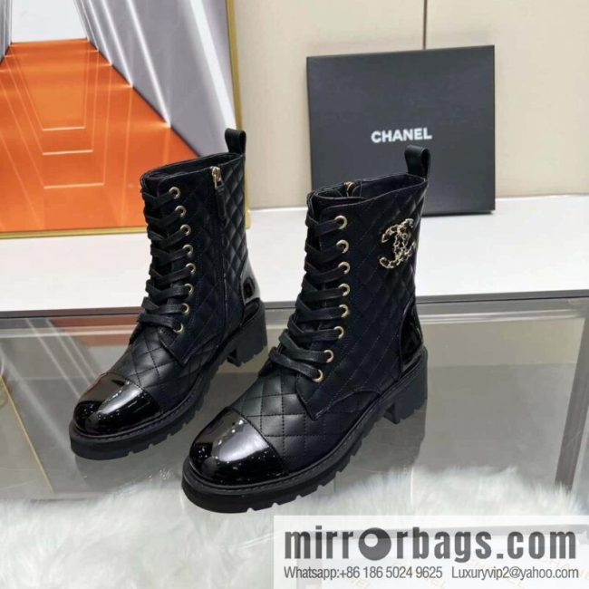 🐰🐰 \"CHANEL\" Chanel\'s latest Martin boot series, the top-level show series