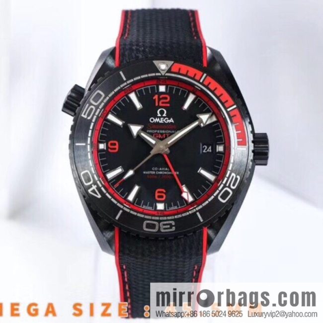 All-black ceramic Ocean Universe 600 meters \"Deep Sea Black\" integrated 8906 movement, integrated natural rubber belt