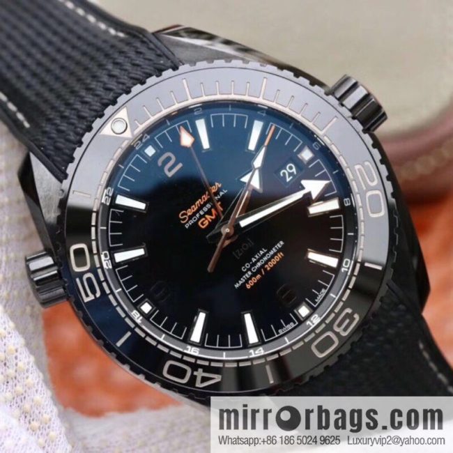 All-black ceramic Ocean Universe 600 meters \"Deep Sea Black\" integrated 8906 movement, integrated natural rubber belt - Image 3