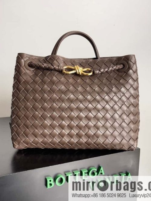 BV Bottega Veneta2023 New Andiamo Woven Handbag, Medium, Model: 743572 Candy Brown