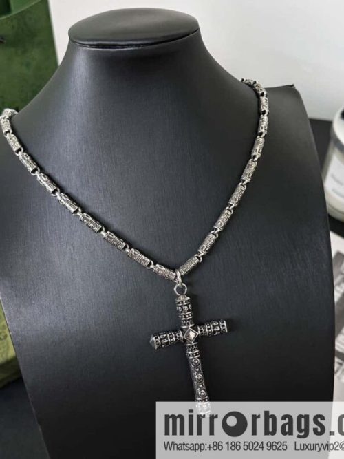 ❗️New ❗️ ☀ New Gucci cross necklace ☀