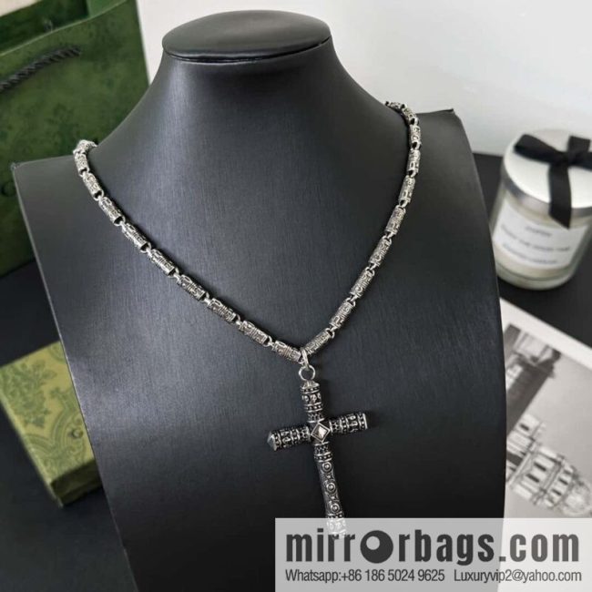 ❗️New ❗️ ☀ New Gucci cross necklace ☀