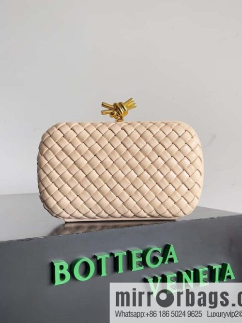 Bottega Veneta BV Knot | minaudiere: 717622 Melon Color