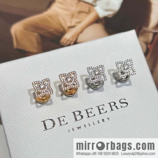 ❗️New ❗️ New ☑️ De Beers De Beers Mini Lotus Lotus Stud Earrings