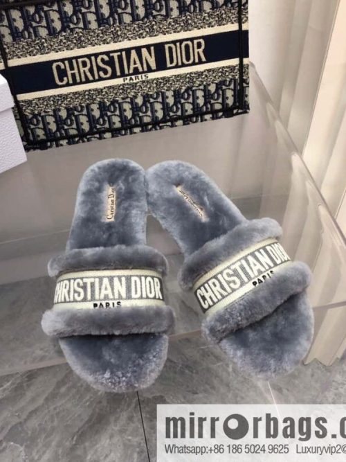 🐰🐰New color 2023-CD wool mop embroidered slippers series