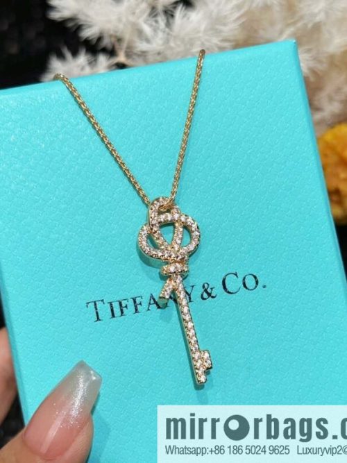 ❗️New ❗️ New ☑️ TIFFANY & Co. Woven Full Diamond Key Necklace