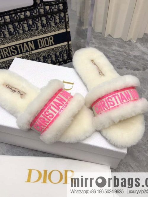 🐰🐰New color 2023-CD wool mop embroidered slippers series
