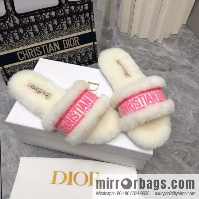 🐰🐰New color 2023-CD wool mop embroidered slippers series
