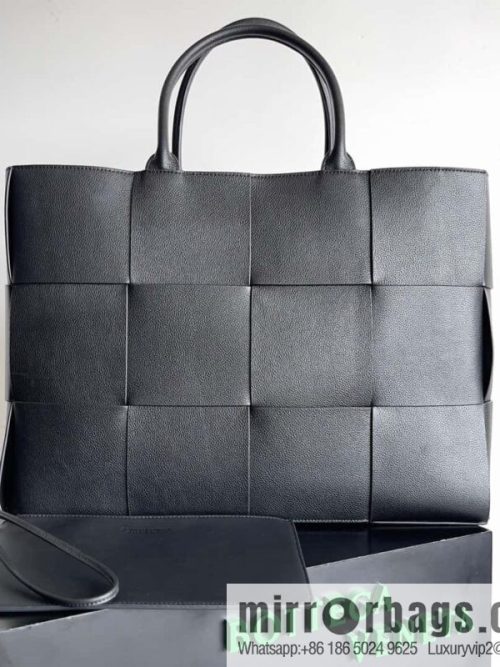 BV tote bag, large BV new large tote bag, model number 620623, model number: 680165.