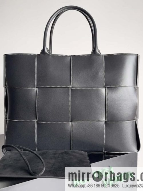 BV tote bag, large BV new large tote bag, model number 620623, model number: 680165.
