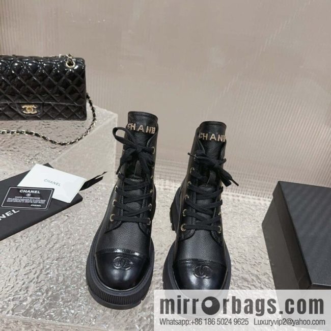 🐰🐰𝐂𝐡*𝐧𝐞𝐥 23 popular [genuine grade] version of the coolest short boots, locomotive boots, thick-soled round head color matching heightened lace-up short boots, Martin boots