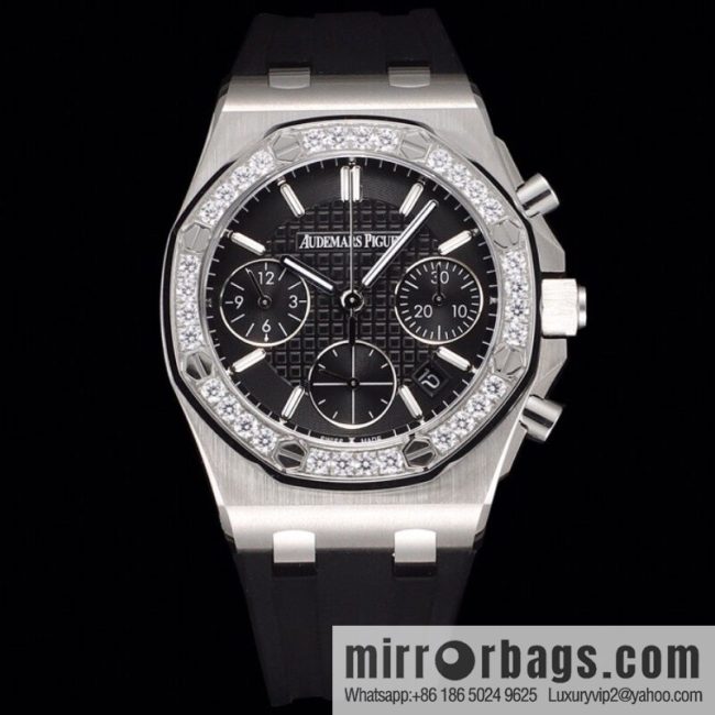 The new AP Audemars Piguet Royal Oak women\'s multi-function chronograph mechanical watch - Image 2