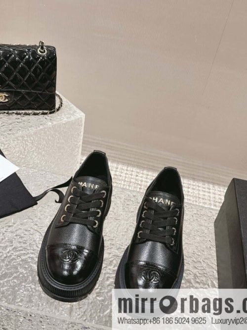 🐰🐰𝐂𝐡*𝐧𝐞𝐥 23 popular [genuine grade] version of the coolest short boots, locomotive boots, loafers