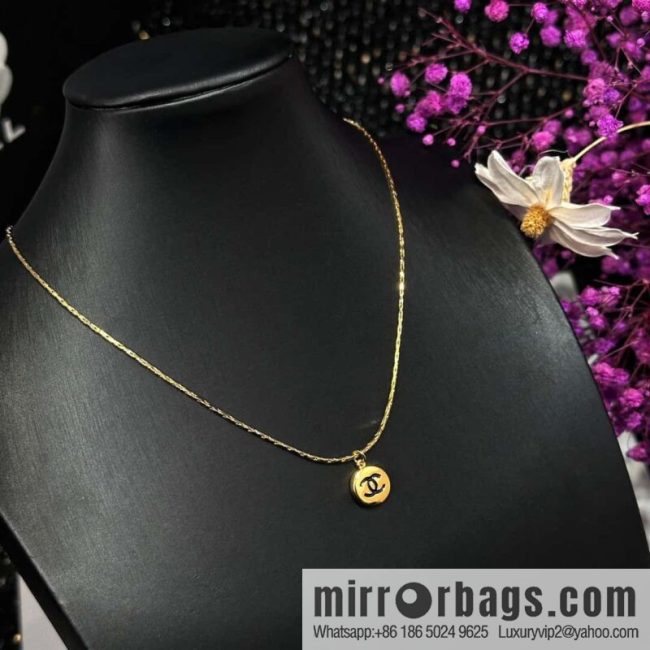 ❗️New ❗️ Chanel necklace ☀️ new ☑️ Chanel medieval series round double c necklace ☀️