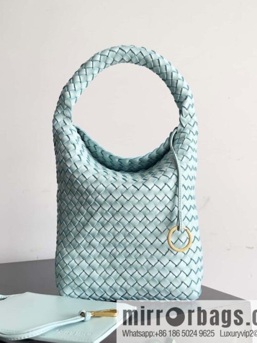 BV Cabat Bucket bucket bag model number: 753172 teal blue