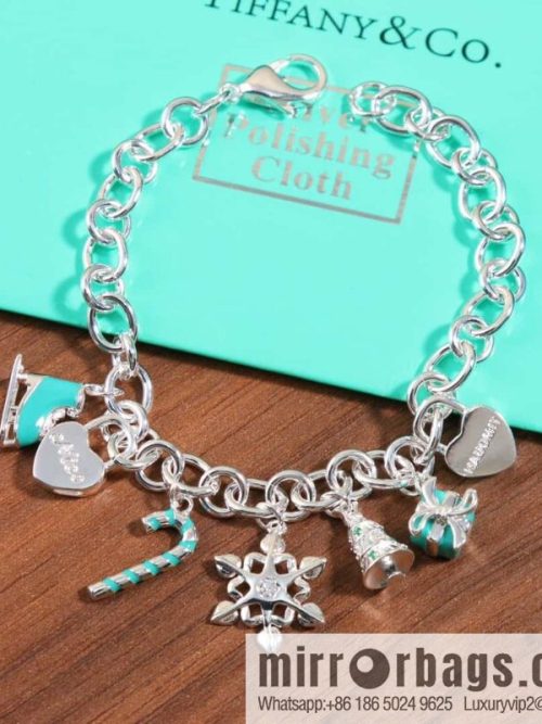 ☑️ tiffany christmas 🎄 bracelet