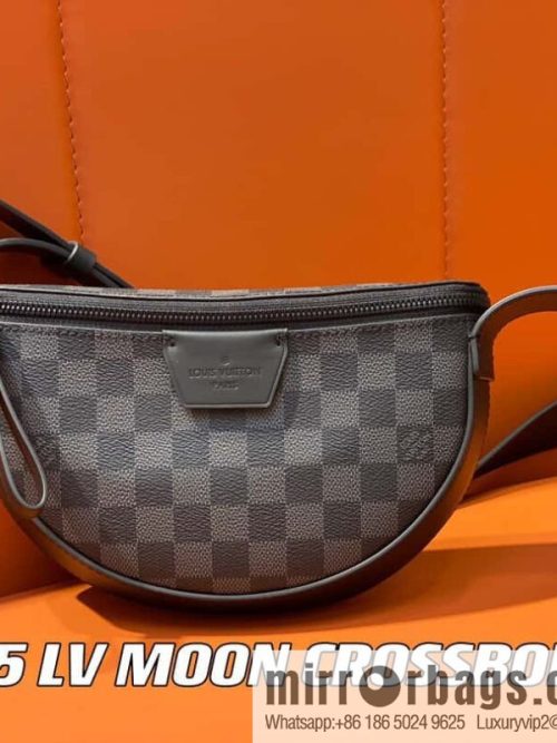 [Original order boutique] M23835 Haige, men\'s bag moon bag series, new LV MOON CROSSBODY handbag in autumn and winter