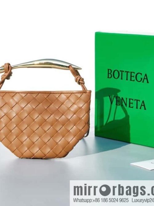BottegaVeneta Bv spring and summer new mini sardines SARDINE model number: 744267 caramel color