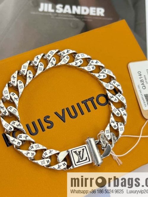 ❗️New ❗️ ☀ Louis Vuitton LV bracelet ☀